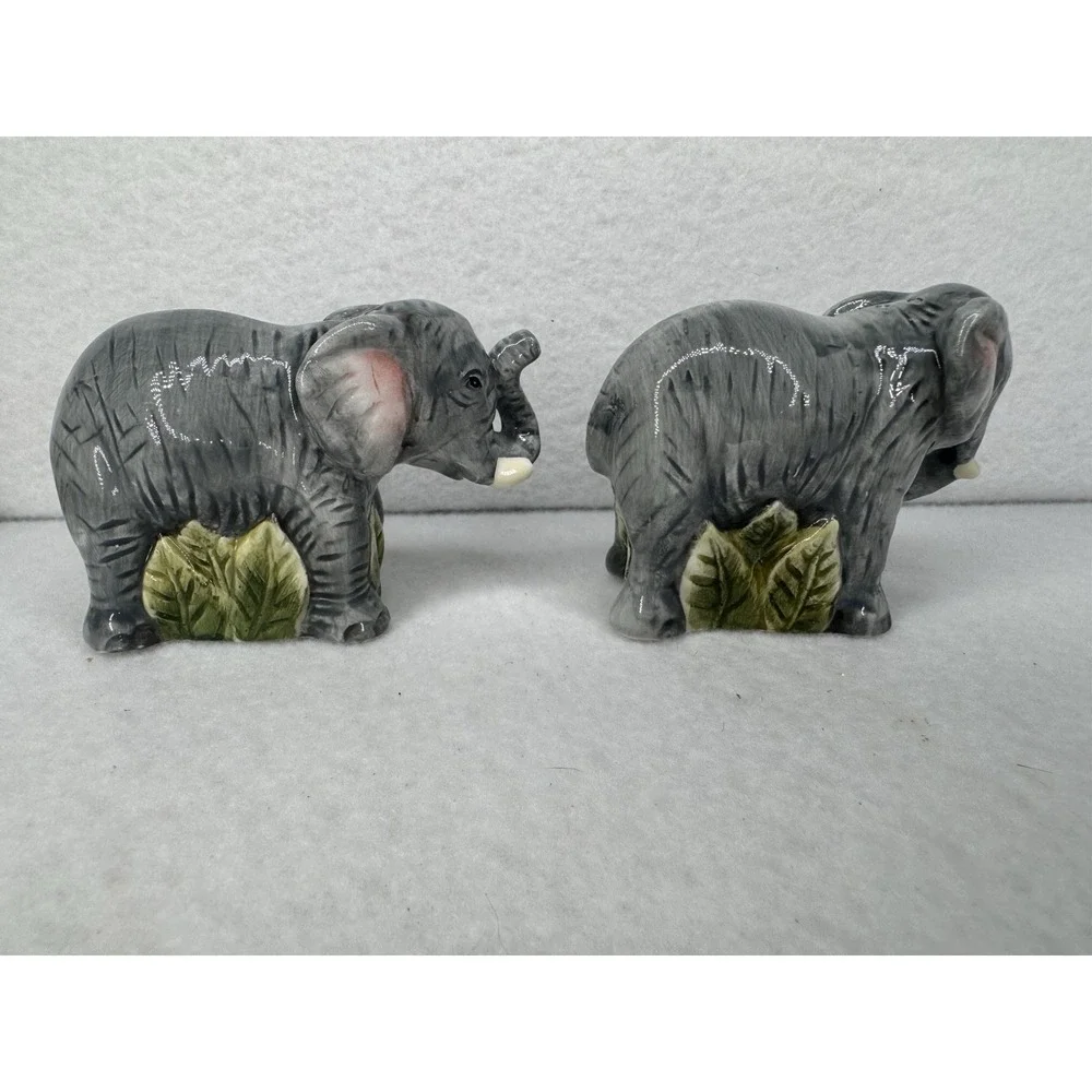 Elephant Family Salt & Pepper Shakers Ceramic Tree Holder Safari Figurine Set